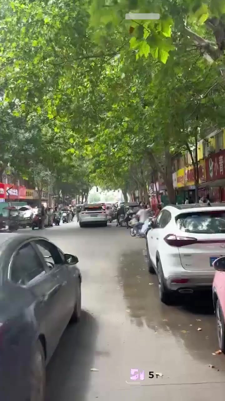 江苏宝妈 海不是海 一条评论引爆全网 称公公每晚抱着睡 老公翻手机查出还与亲爹不雅视频1