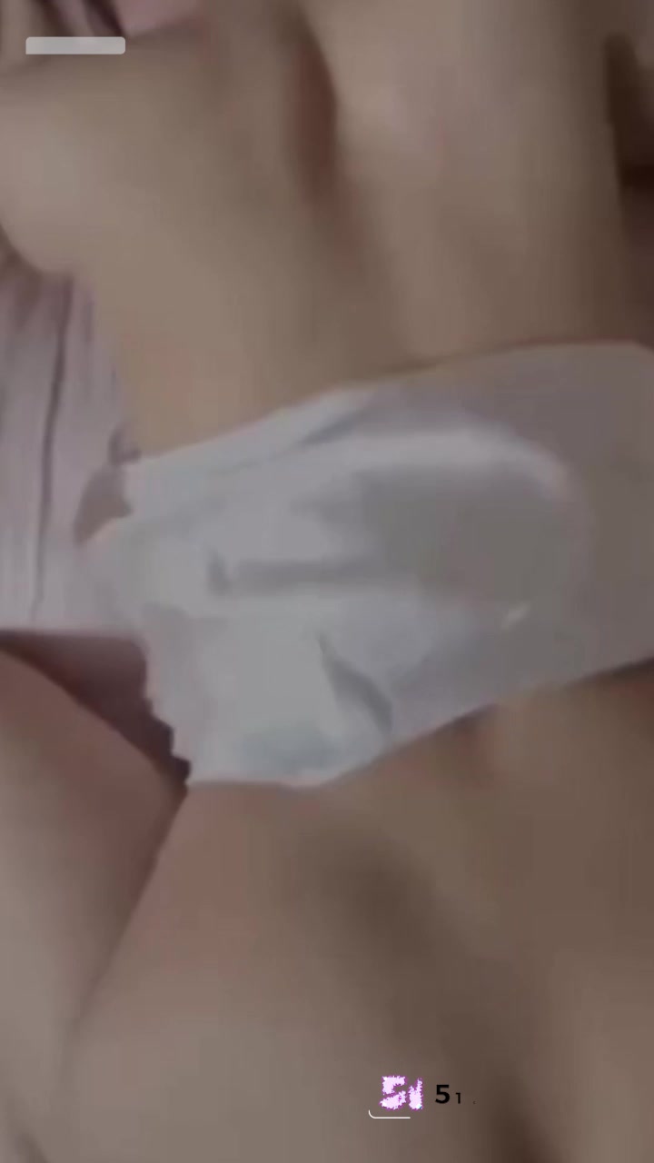 泰国BL男主 吉查功甘诺通 无意流出女生床照 日常装gay吃腐女流量翻车！