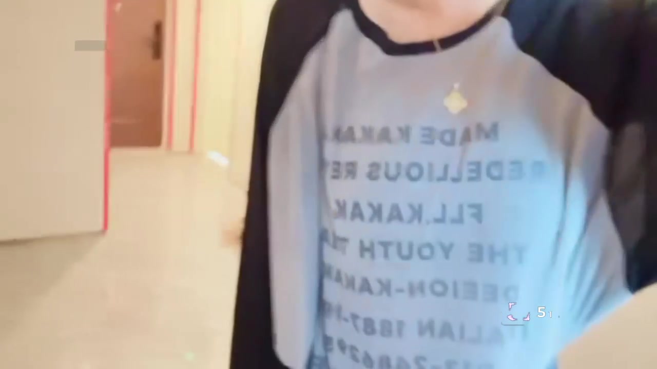 高颜值学生妹 情侣私拍惨遭泄密 穿校服户外露出 后入暴操爽到腰窝深陷！2