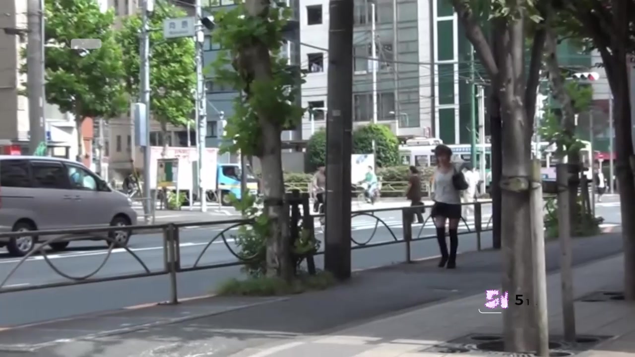 日本街头 多位美女裙子被吹飞 春光无限好 玛丽莲梦露经典场面 一次看个够！