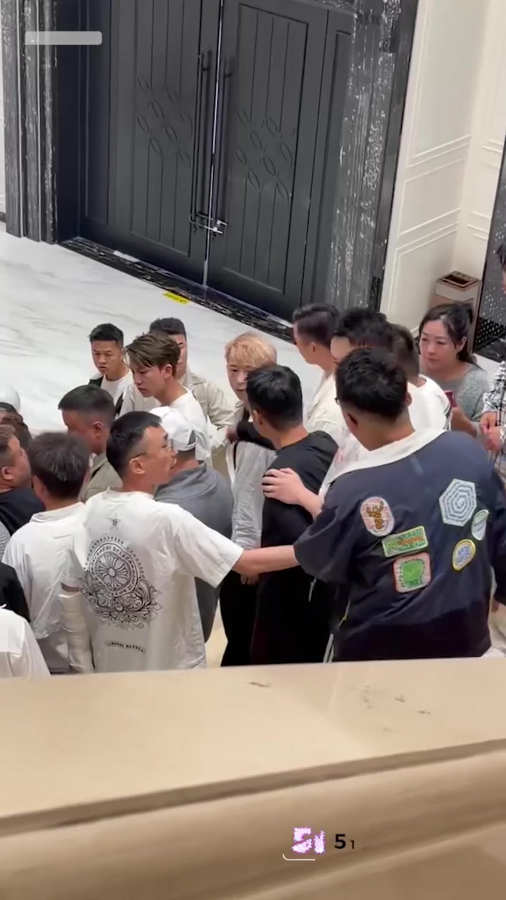 六盘水吴林峰大瓜！楼上百日宴楼下婚宴 同天同楼办两场 堪称时间管理大师的祖师爷