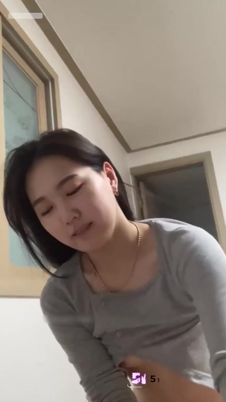 成都渣男 简阳 脚踏两条船 与前女友藕断丝 遭正宫怒爆私会视频！