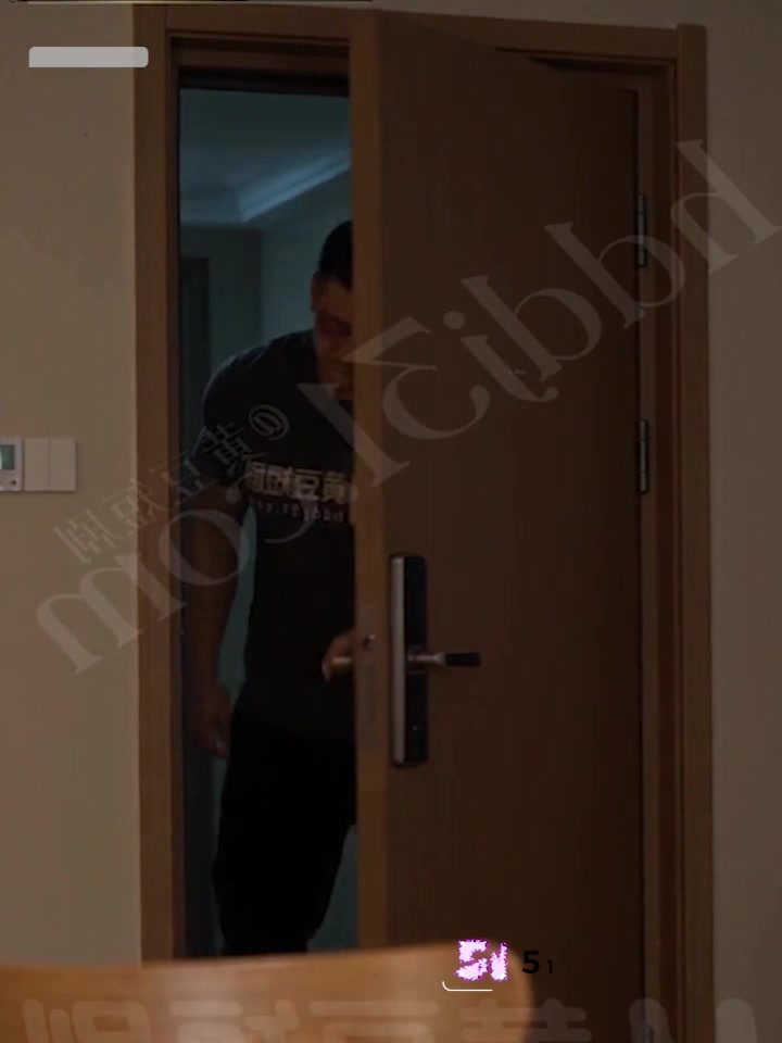 AI成人短剧 催眠眼镜 3-4集 把兄弟女友变成充气娃娃 当面玩穴刺激十足！