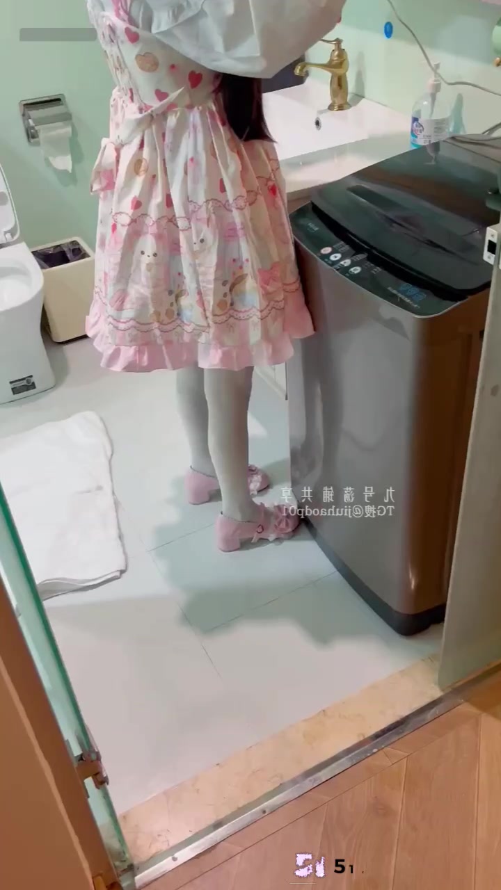 推特炮王 古河君 约操可爱女神闻闻 娇小身材被巨棒后入 无情蹂躏白虎蜜穴