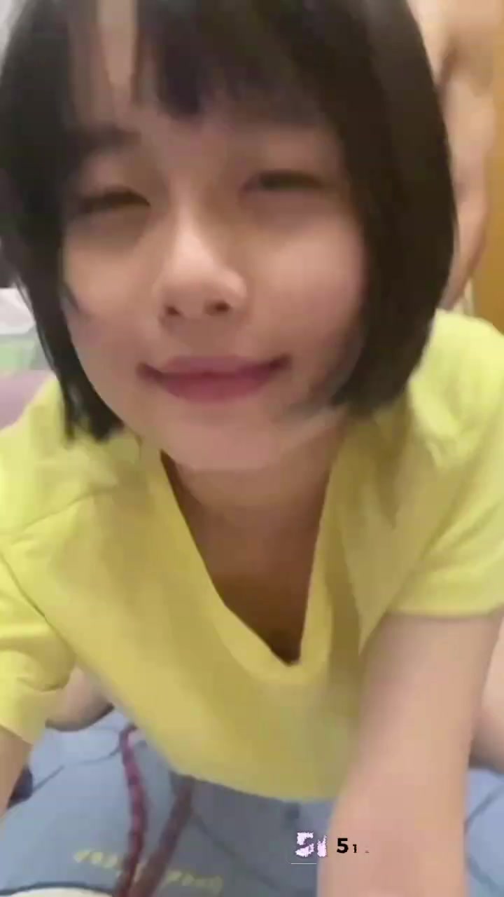 短发妹百变小母狗 各种情趣制服诱惑 手持假屌自慰骚穴直接上瘾 爽到阿黑颜！1