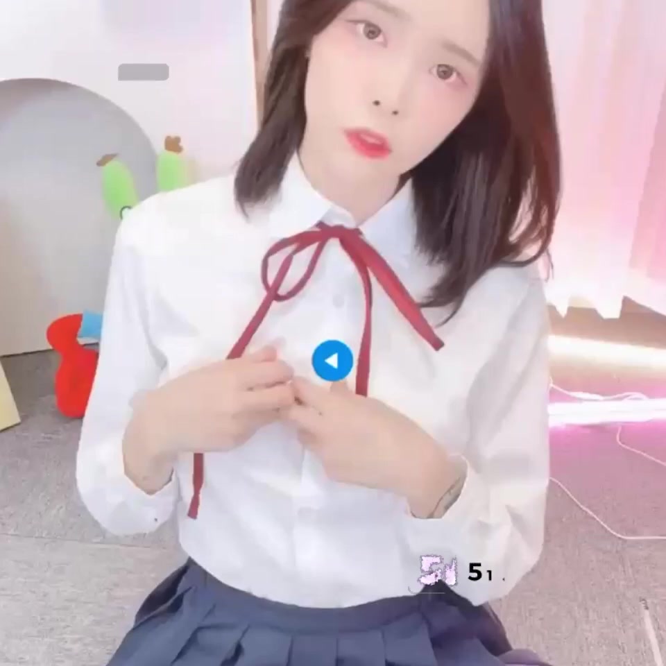清纯反差婊 金提莫Yuka 对镜后入道具自慰 假鸡巴口交插穴 黑色比基尼湿身诱惑