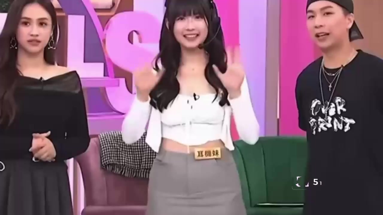 台湾主持人派翠克陷出轨风波 大陆男友实锤耳机妹深夜密会 各种抓马情节震撼三观!1